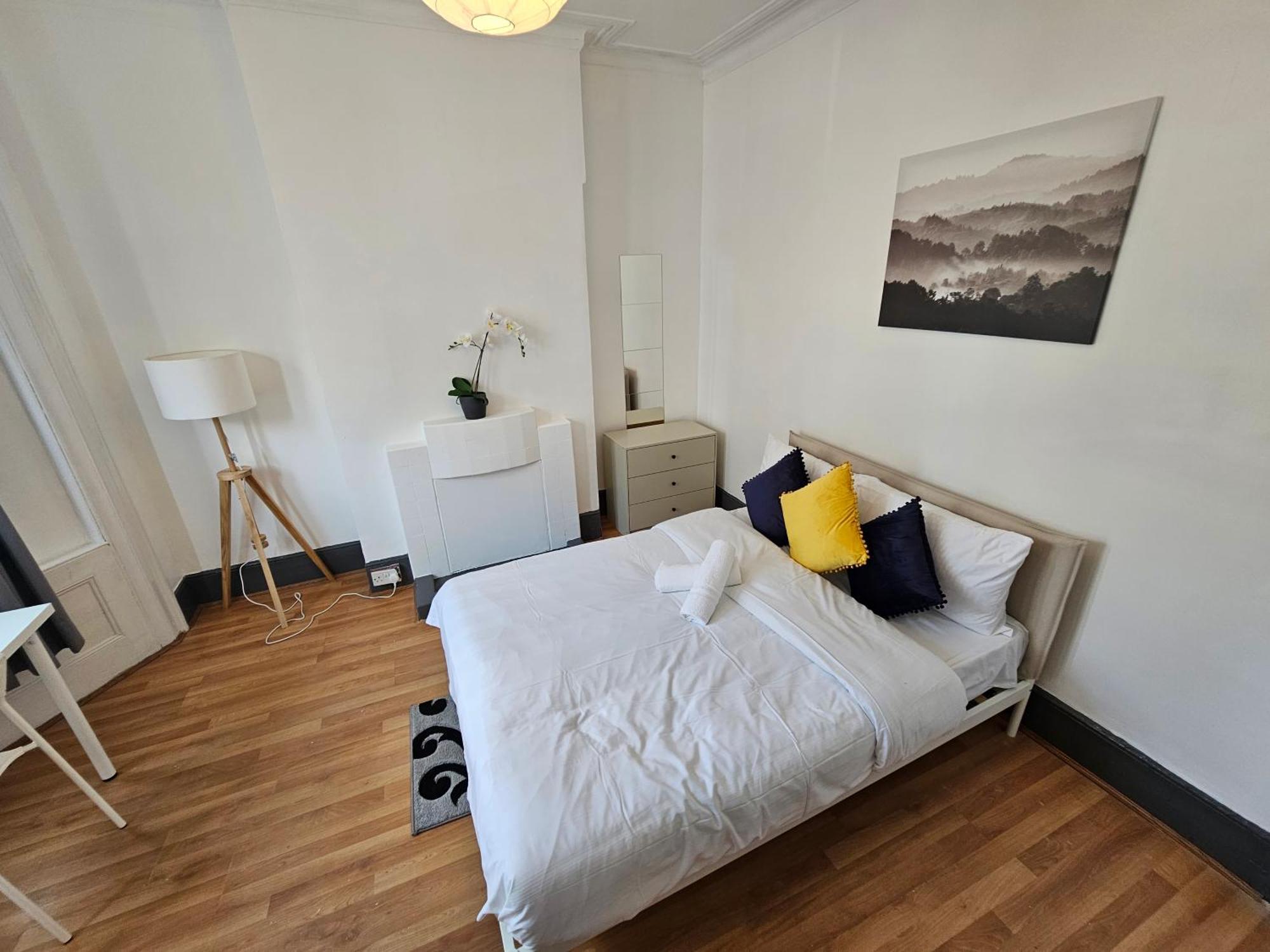 Family Room Near Queen Mary College ลอนดอน ภายนอก รูปภาพ