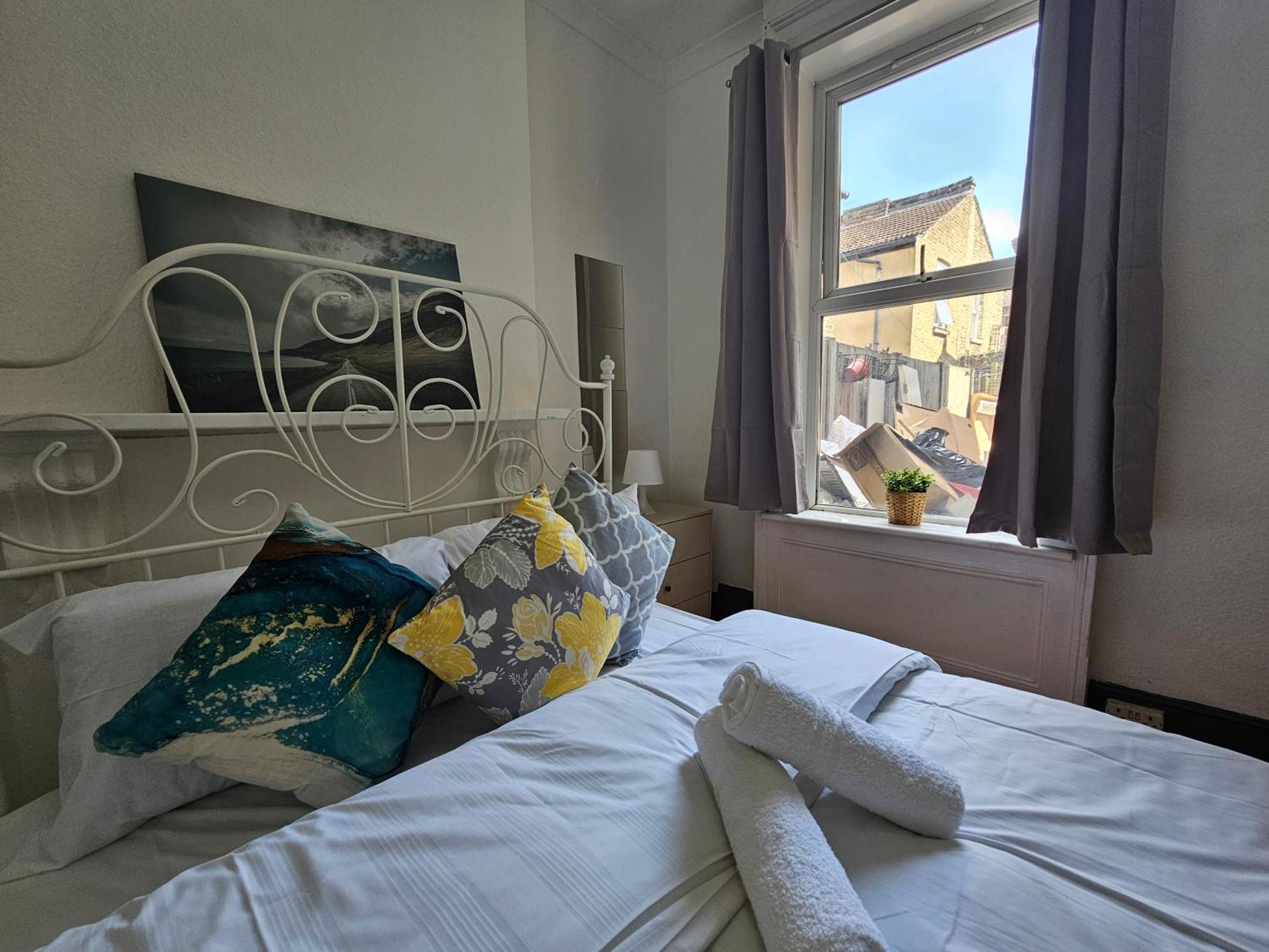 Family Room Near Queen Mary College ลอนดอน ภายนอก รูปภาพ