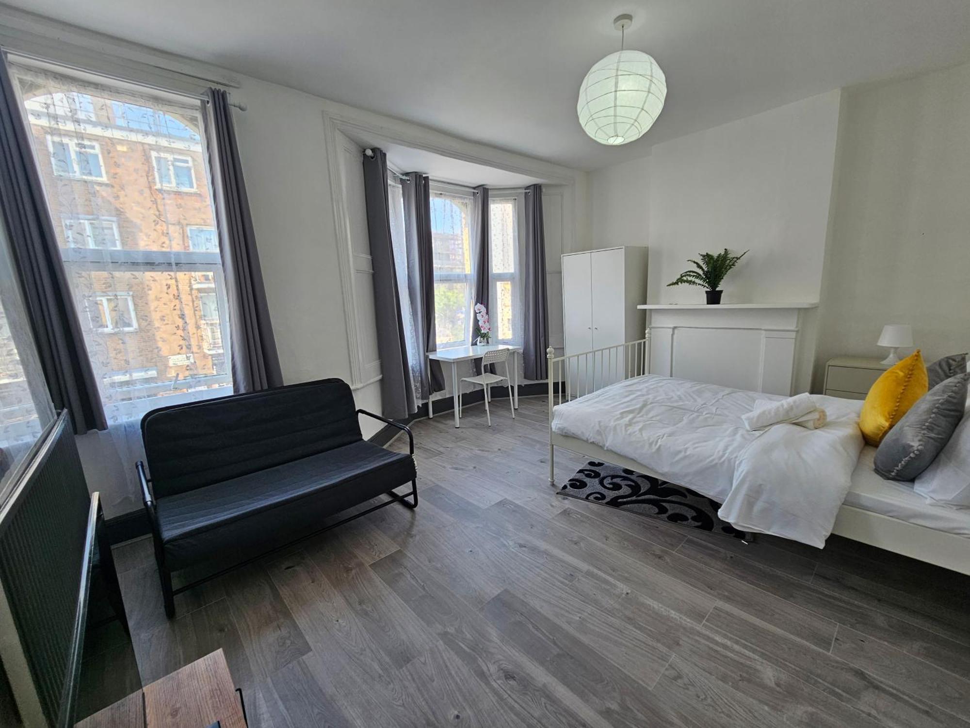 Family Room Near Queen Mary College ลอนดอน ภายนอก รูปภาพ